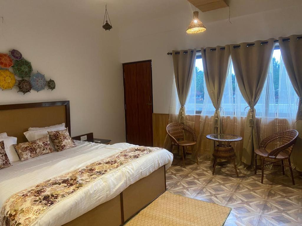 Veda5 Wellness Retreat & Spa Старый Гоа Экстерьер фото